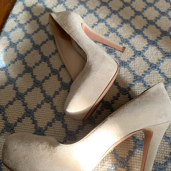 Prada nude suede heels 37 (6.5/7) - Picture 5 of 6